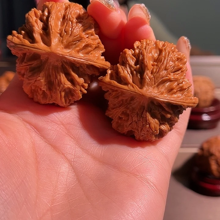 赫***゜文玩核桃把件苹果园