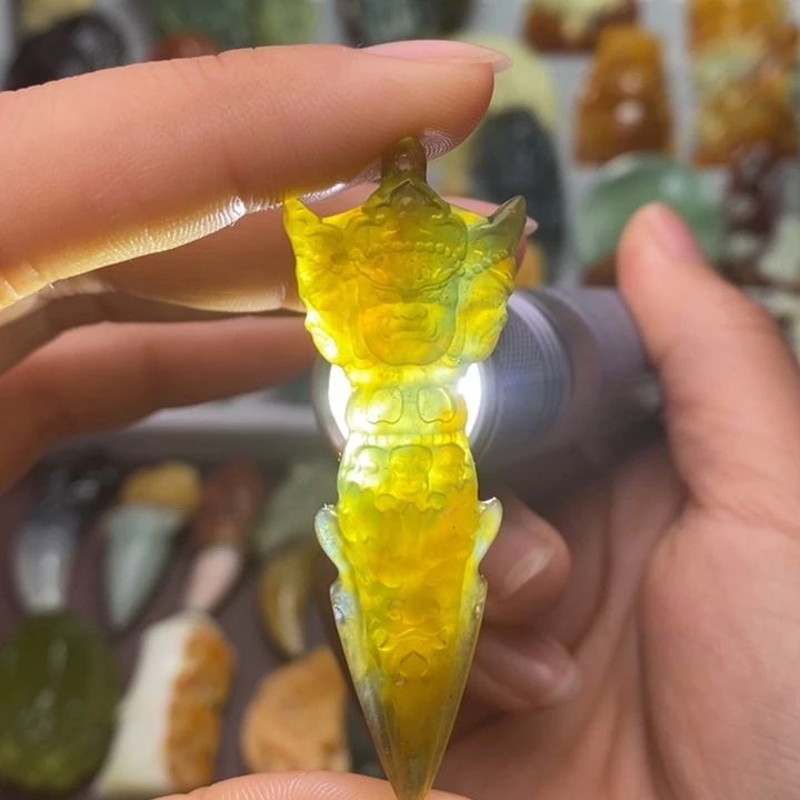 蛇纹石玉未镶嵌颈饰
