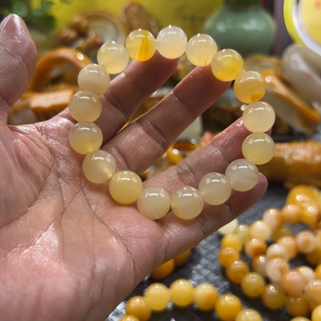 石英质玉未镶嵌颈饰