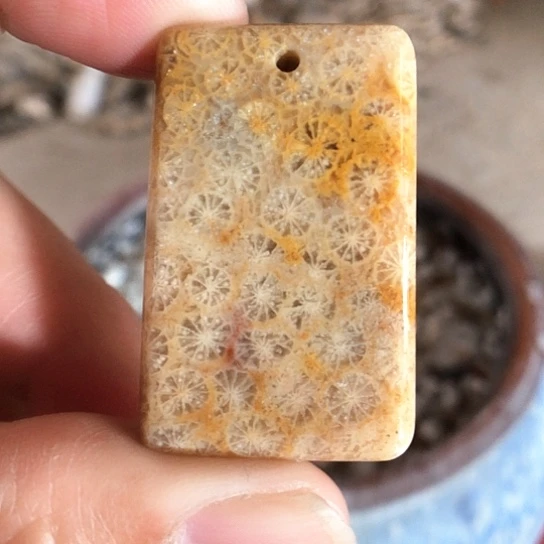 硅化玉吊坠未镶嵌