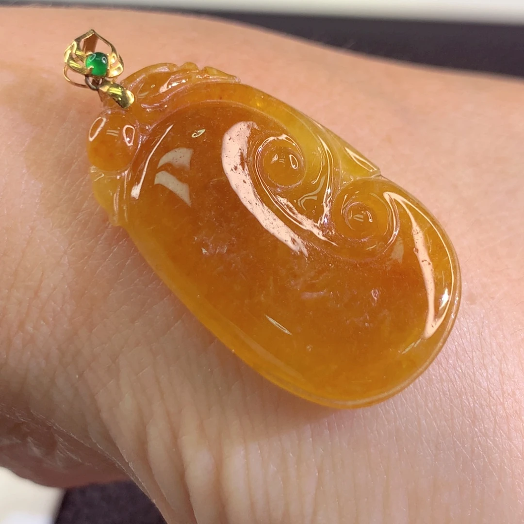 颈饰18K金镶嵌翡翠翡翠