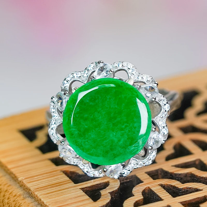 天然翡翠A货银镶嵌大气精致镂空花瓣豪镶满绿翡翠龙石圆牌戒指