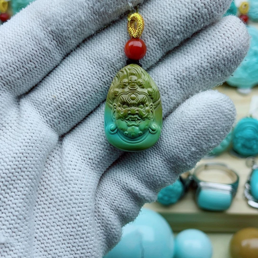 绿松石未镶嵌珠宝奇石