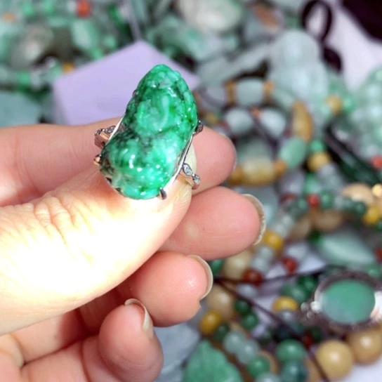 翡翠吊坠(不含链)未镶嵌