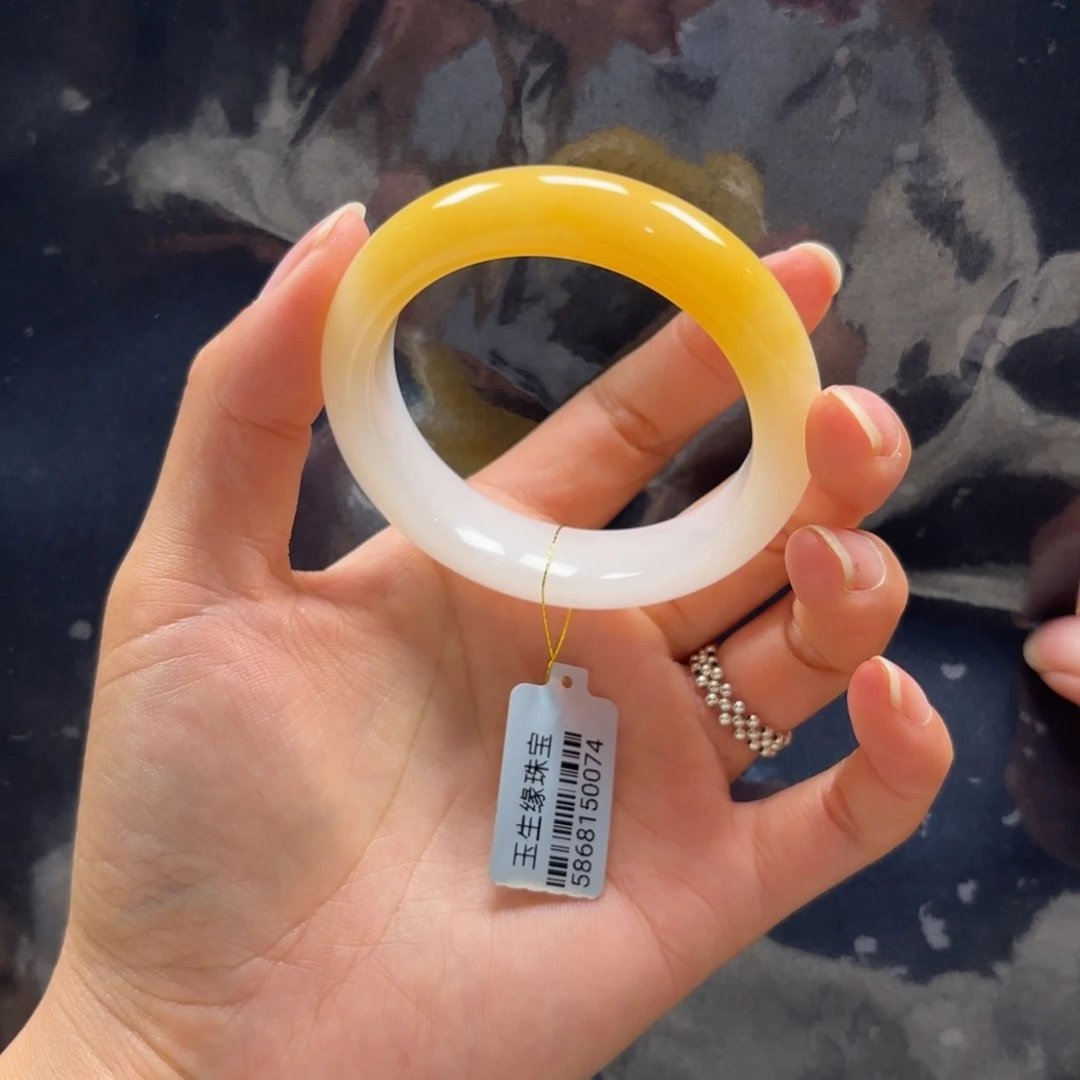 ****石英质玉（黄龙玉）未镶嵌手镯