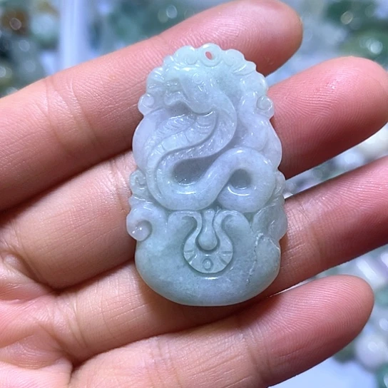翡翠未镶嵌吊坠(不含链)蛇的生肖