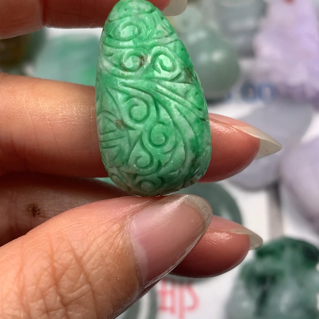 定制翡翠未镶嵌翡翠