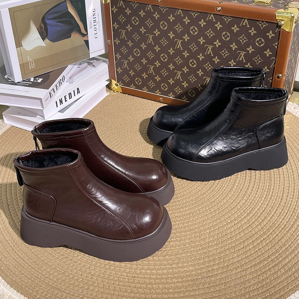 冬季黑色短靴女2025秋冬新款松糕厚底马丁靴英伦复古加绒女靴子