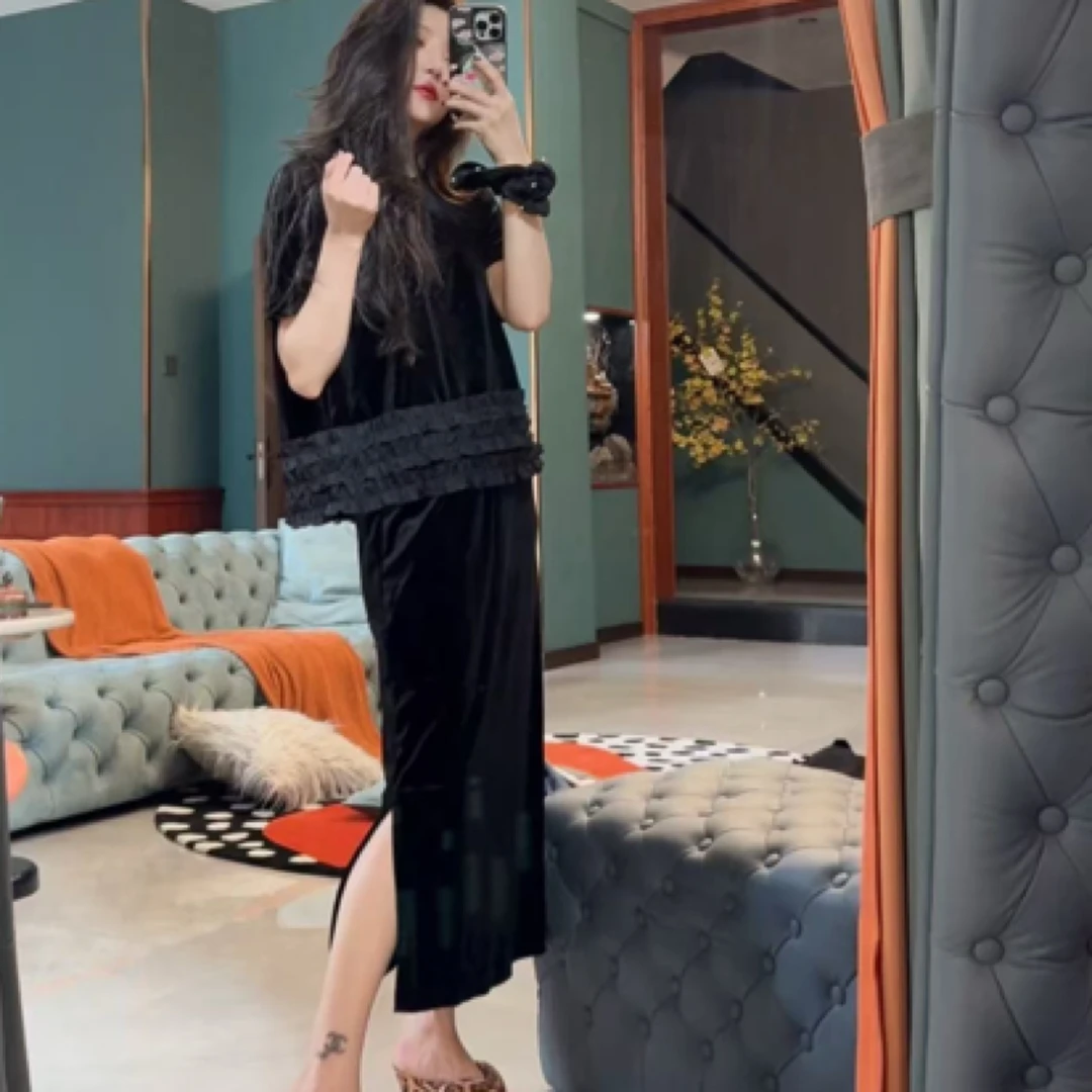 98810名媛丝绒半袖配半裙套装