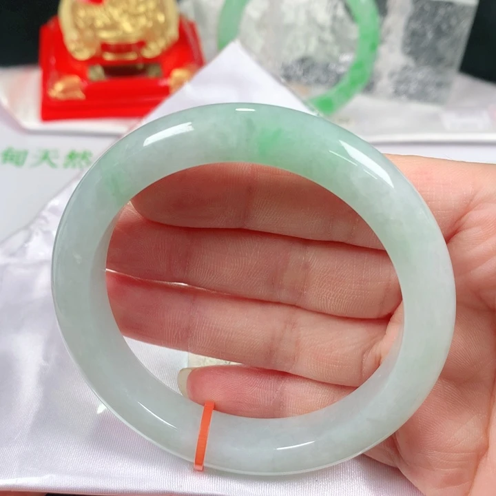 翡翠手镯未镶嵌  编号Z D1240 正圈58