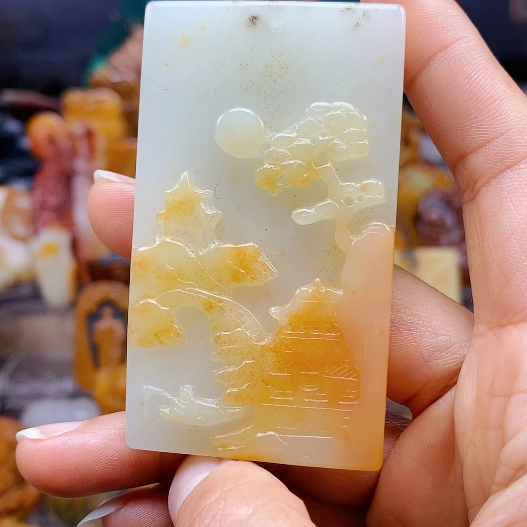 石英质玉（黄龙玉）颈饰未镶嵌