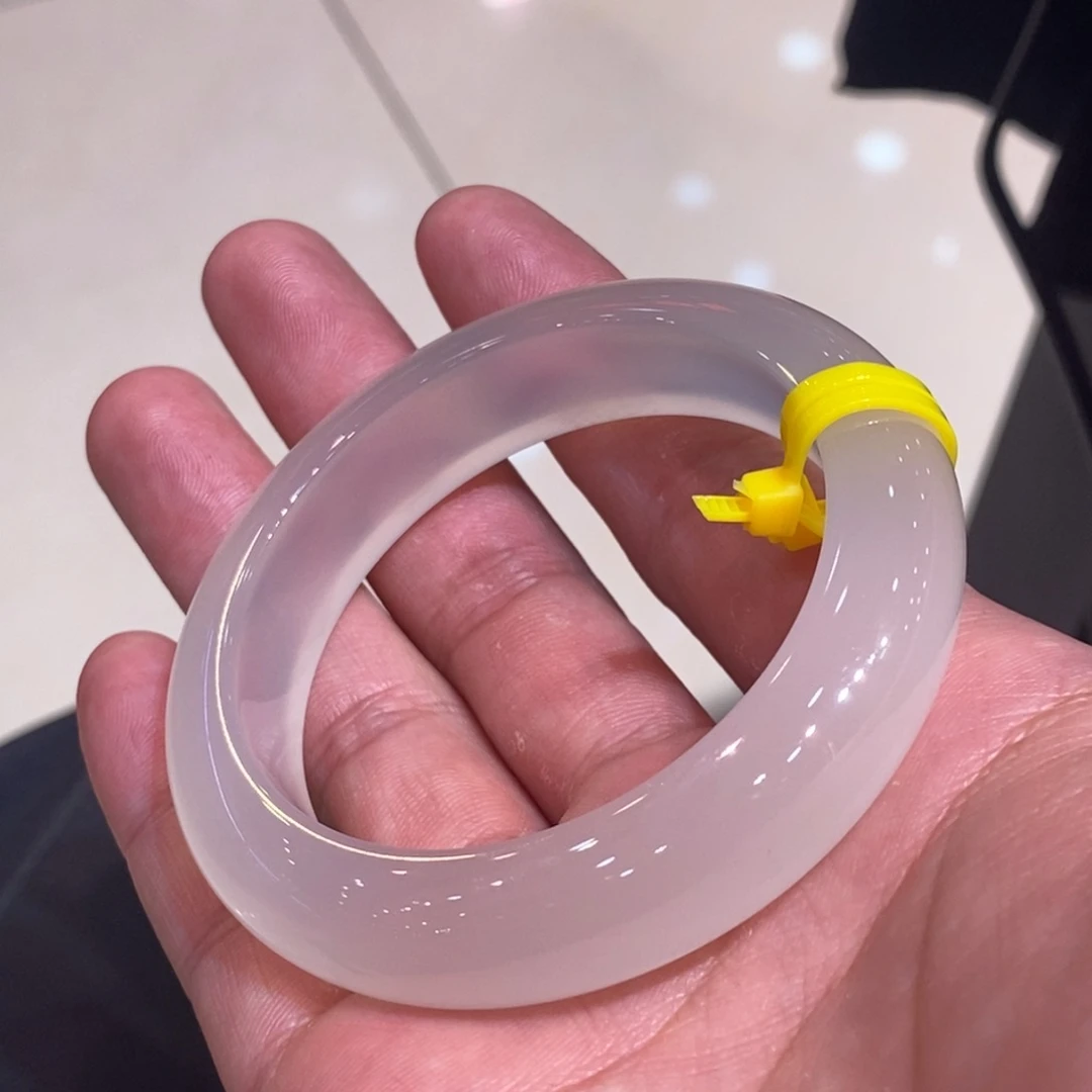 玛瑙/玉髓手镯未镶嵌小****