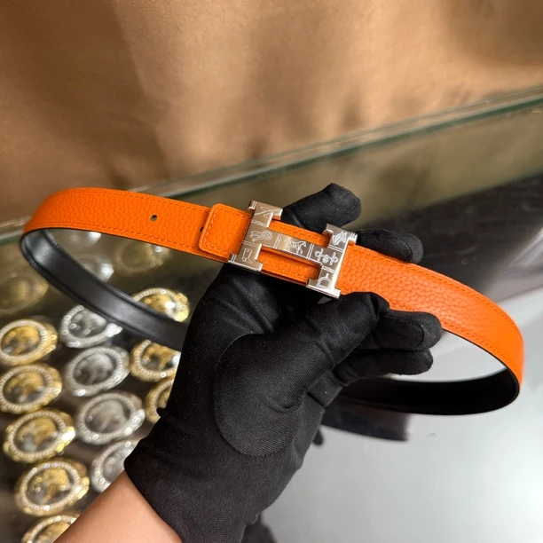 新款女士高档皮带休闲工字扣H扣牛皮腰带潮流时尚休闲百搭韩装饰