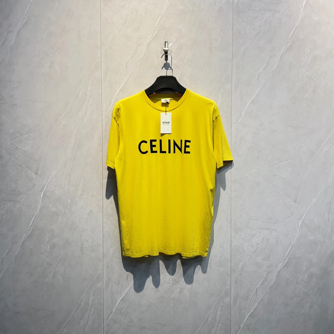 全新未使用 Celine/思琳 新款经典胸口Logo姜黄色短袖/07281/M码