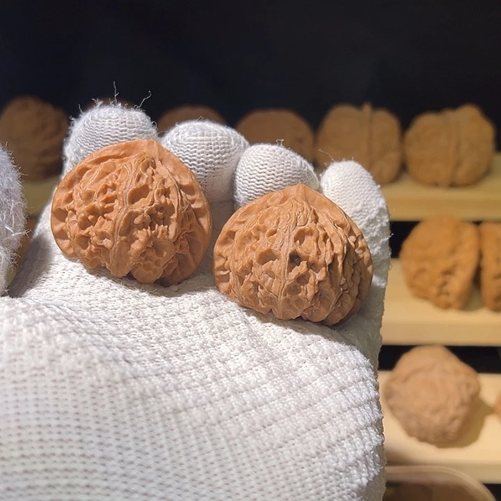 A***收吊坠文玩核桃宫灯41