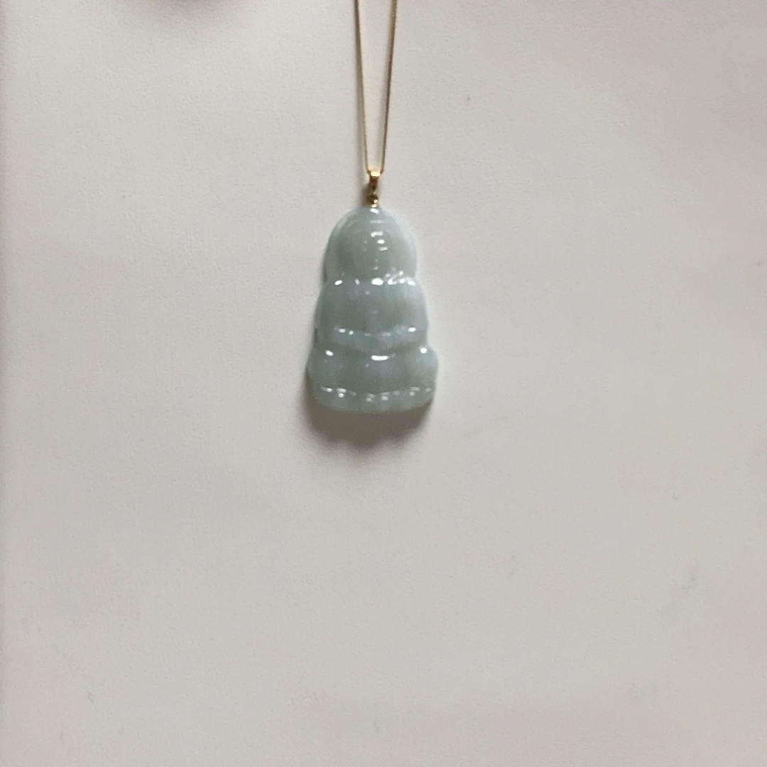 翡翠18K金镶嵌颈饰简单