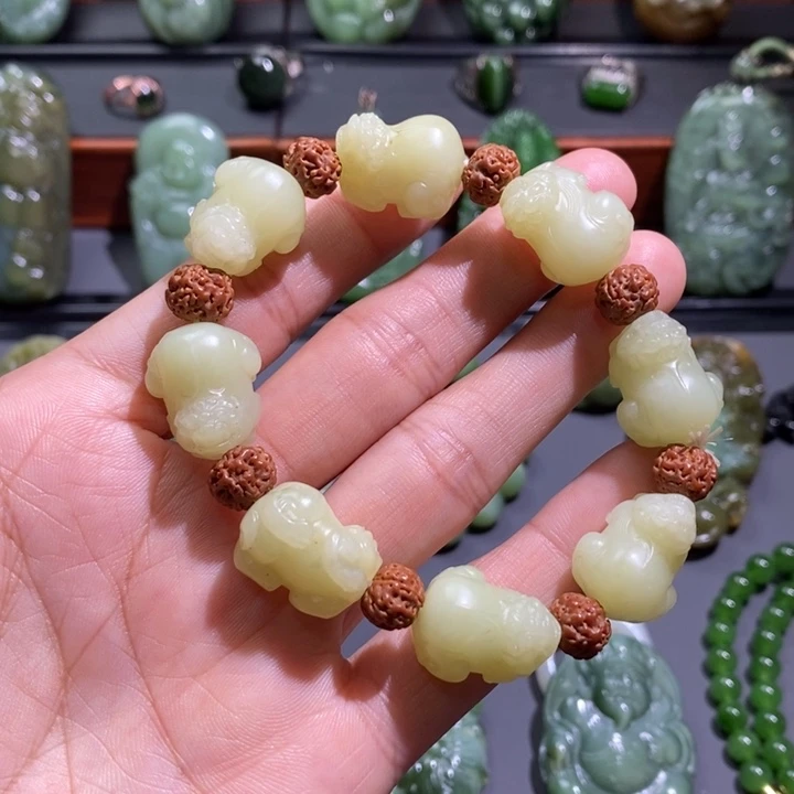 未镶嵌和田玉挂件