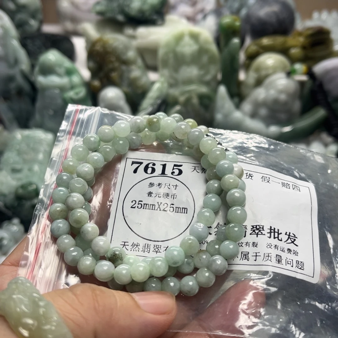 翡翠未镶嵌颈饰7615