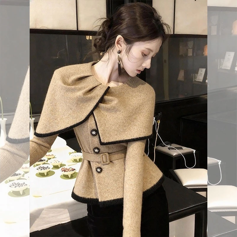 秋冬新款设计感斗篷针织衫毛衣女气质轻熟风百搭上衣洋气减龄衣服