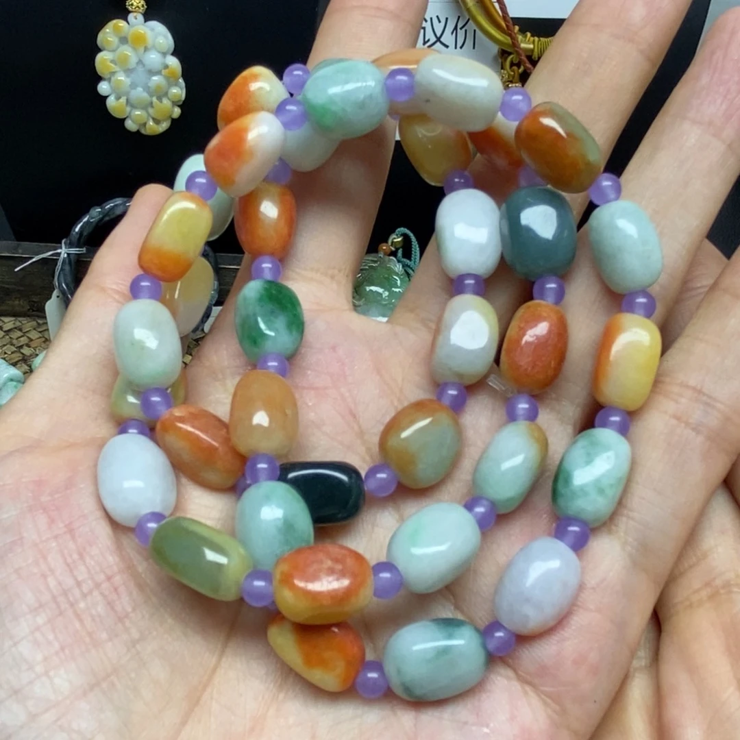 翡翠未镶嵌颈饰我*薇