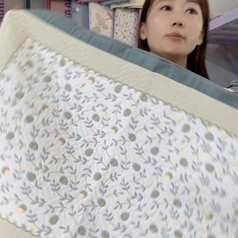 棉纱布棉绿果实累累