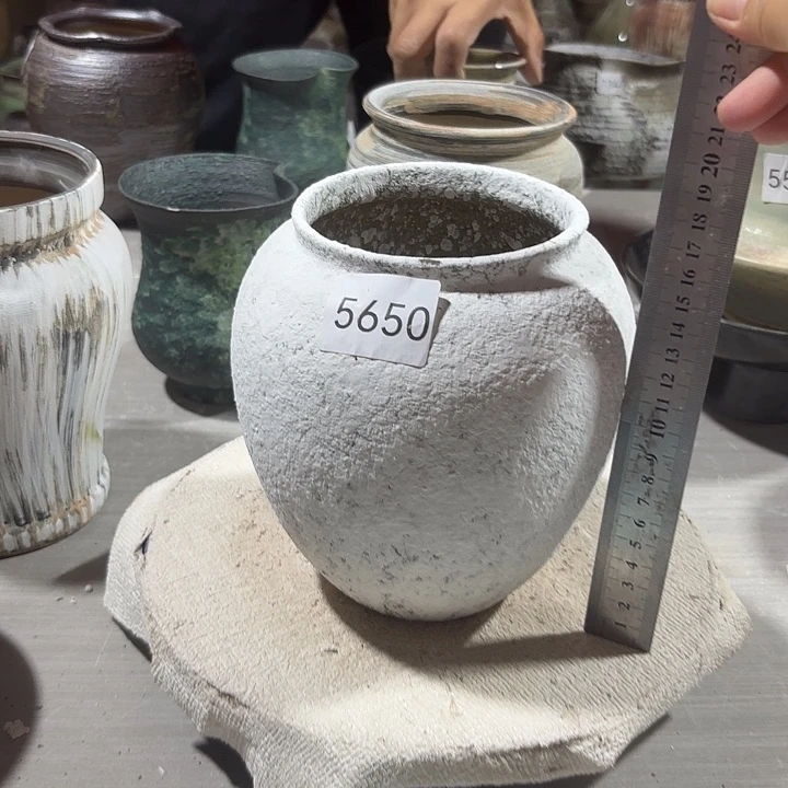 摆件高18，口9.5，有孔，5650