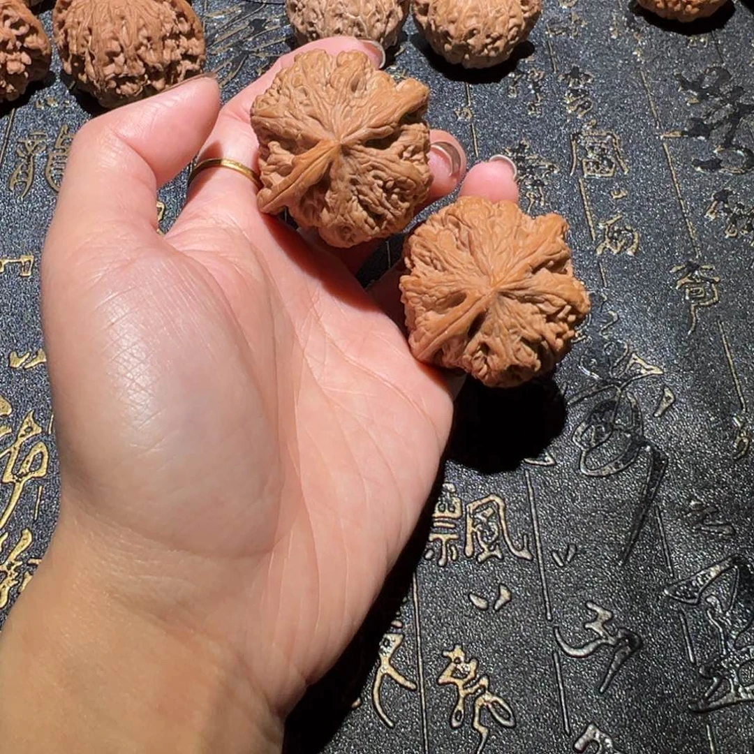 文玩核桃吊坠粗筋42手把件60