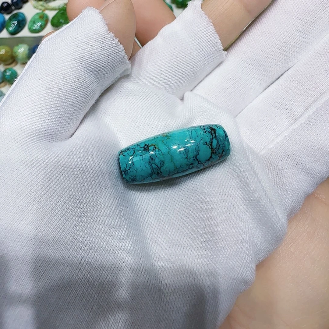 绿松石未镶嵌颈饰