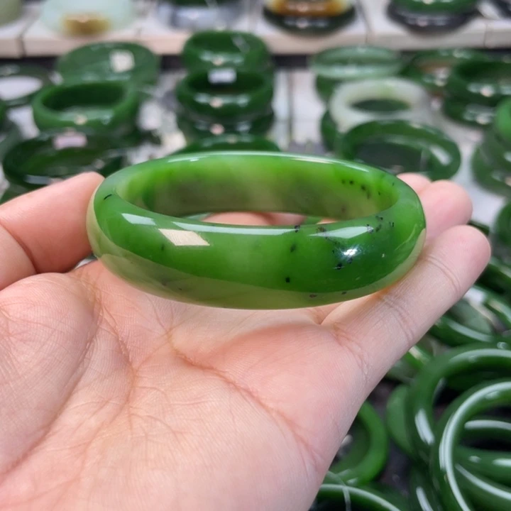 和田玉（碧玉）手镯未镶嵌