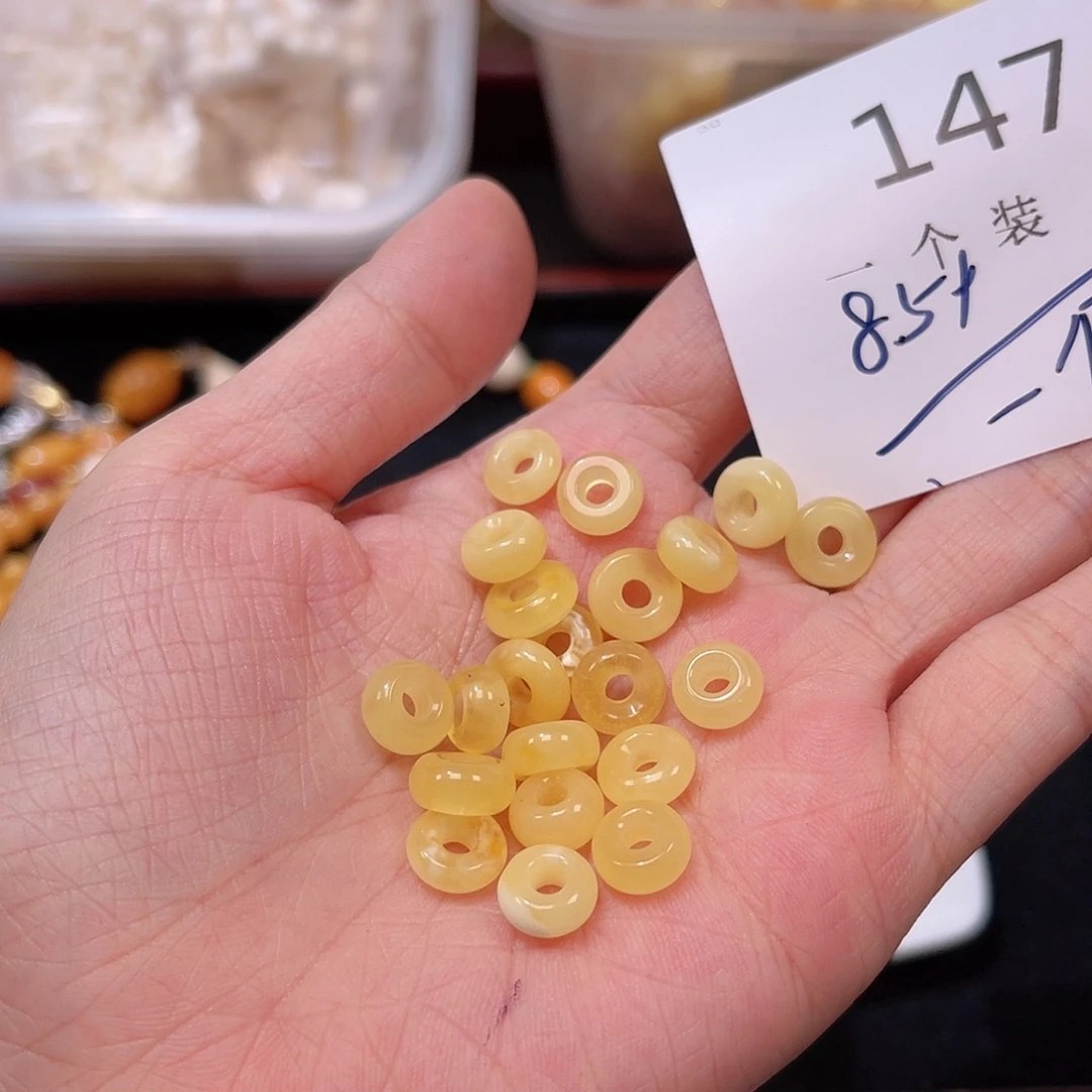 水晶未镶嵌珠宝半成品147 。
