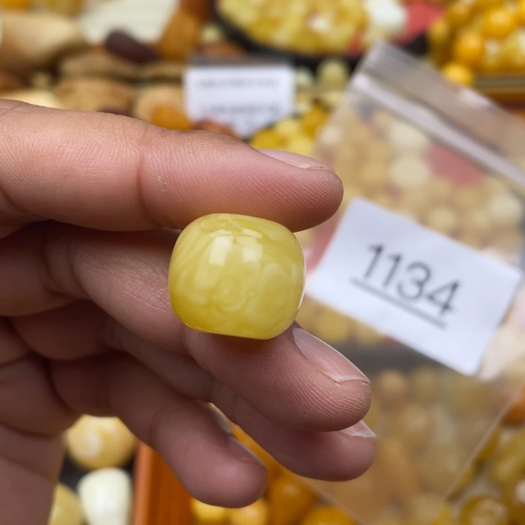 琥珀珠宝奇石未镶嵌黑线17.8