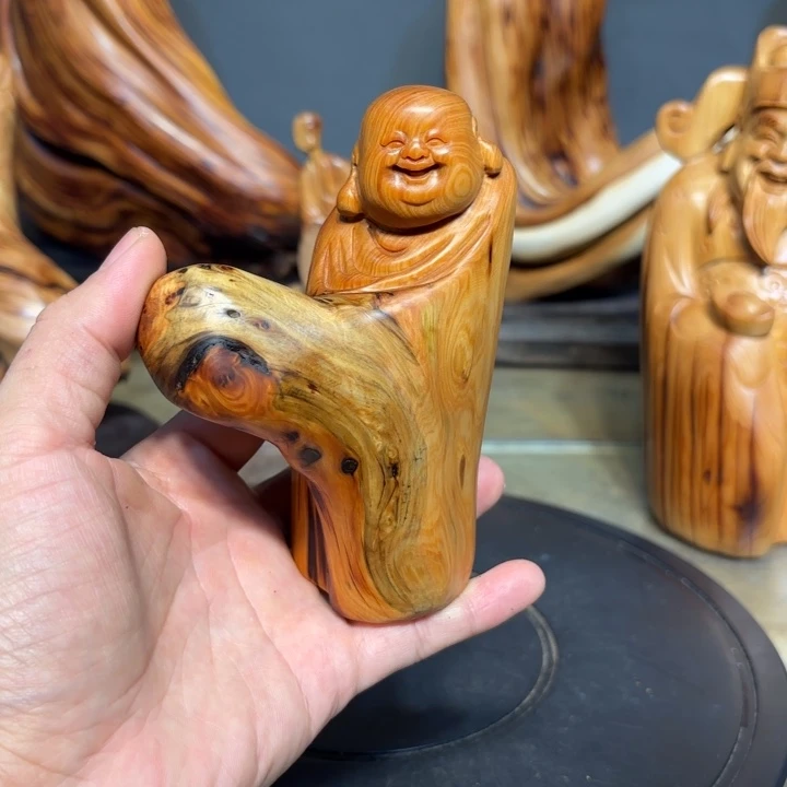 柏木（崖柏）弥勒佛手把件
