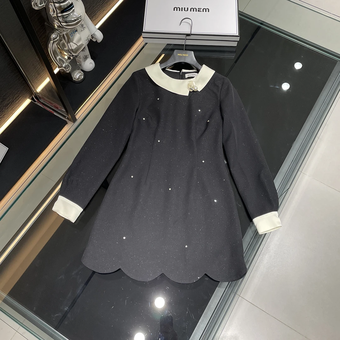 MIUMEM2025春季法式名媛风花朵钉珠翻领撞色花边连衣裙DY6406