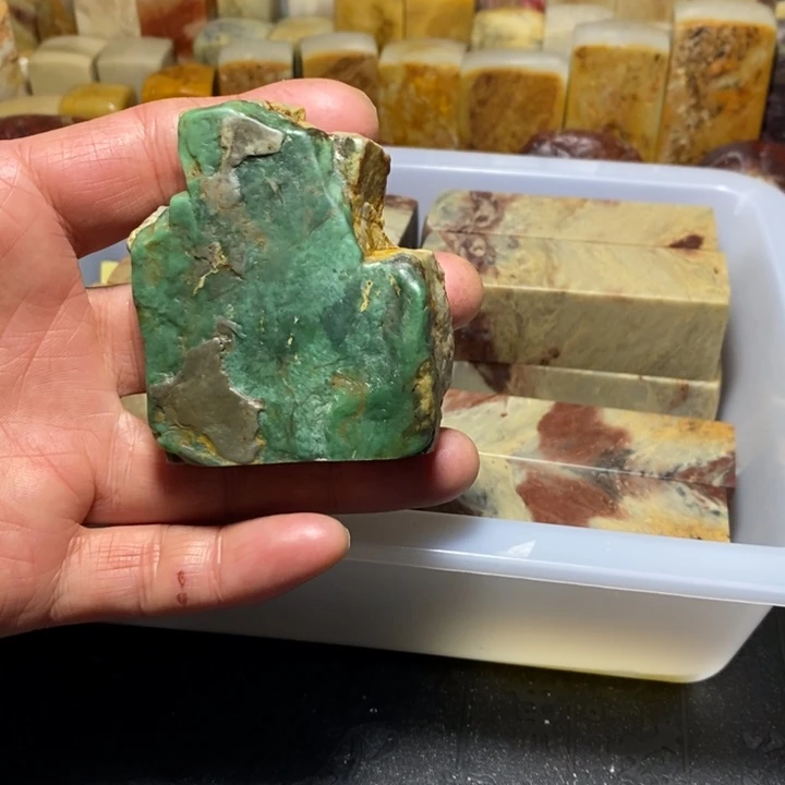 昌化鸡血石昌化绿