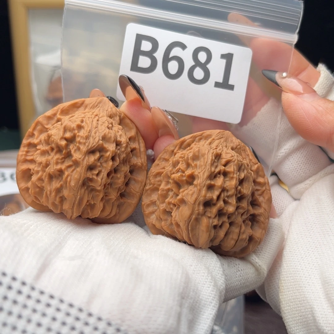 把件文玩核桃45红狮子b681