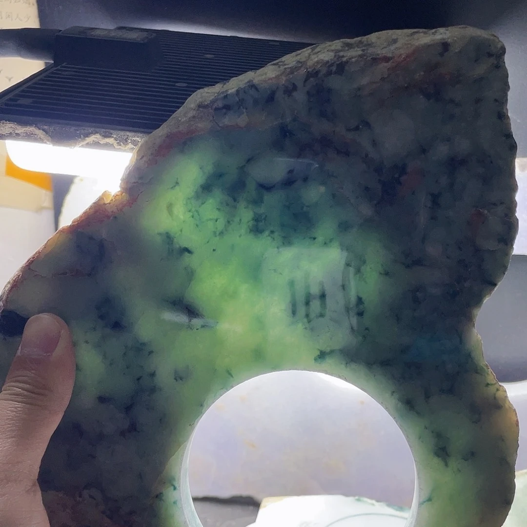 翡翠颈饰未镶嵌毛料65