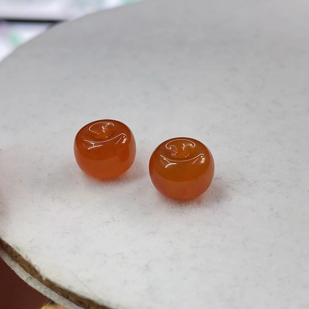 颈饰未镶嵌翡翠柿子红