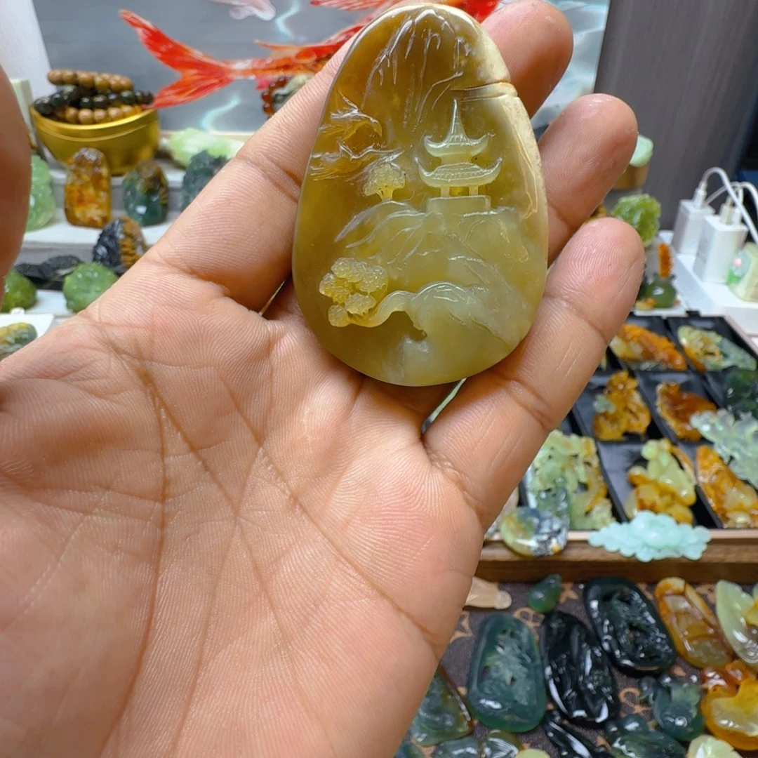 蛇纹石玉未镶嵌颈饰