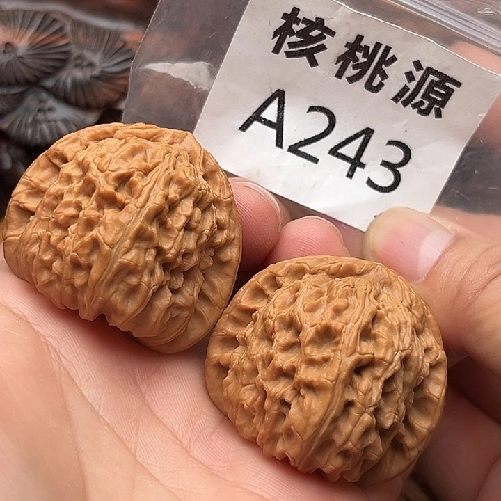 吊坠文玩核桃白狮子41