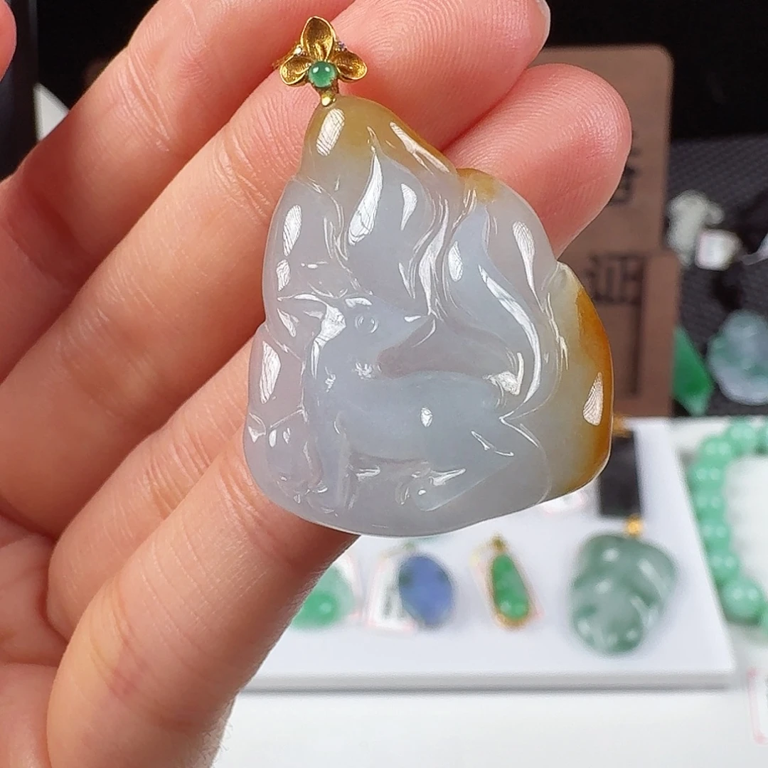 翡翠18K金镶嵌颈饰