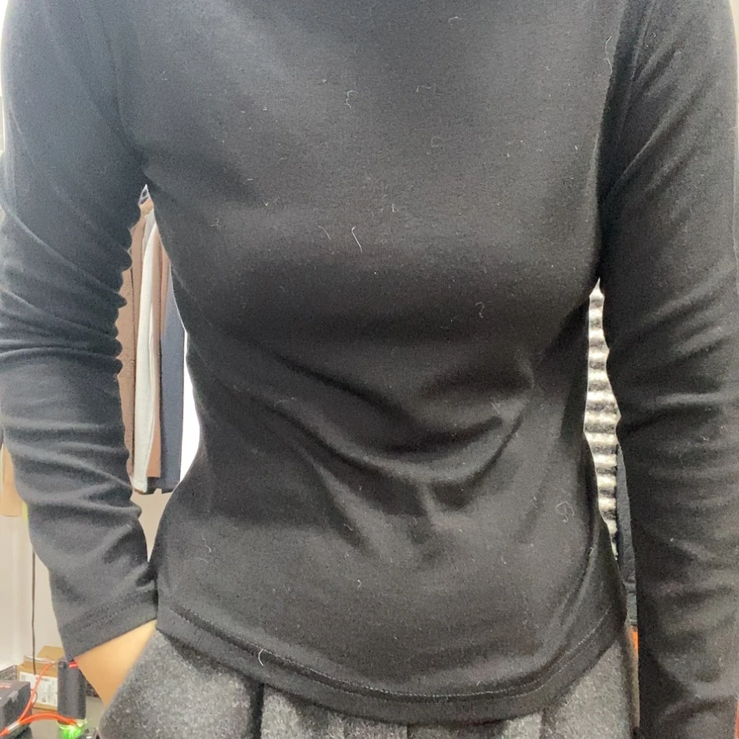 002闪点购黑色高领衫春款