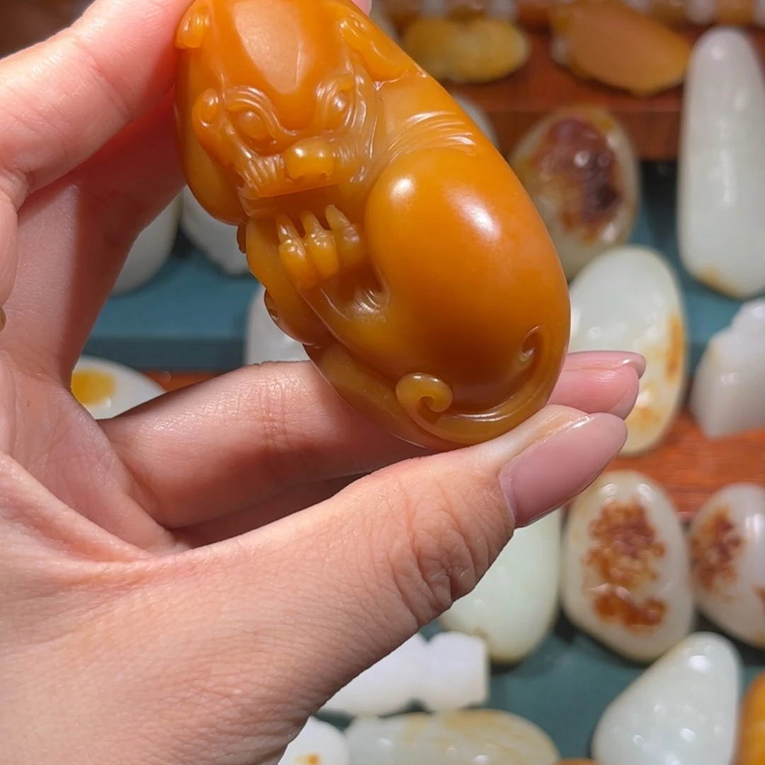 星***月和田玉未镶嵌颈饰