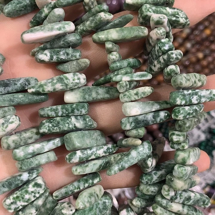 一条青海萃不规则长牙