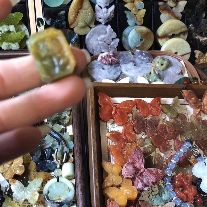 岫玉未镶嵌岫玉挂件
