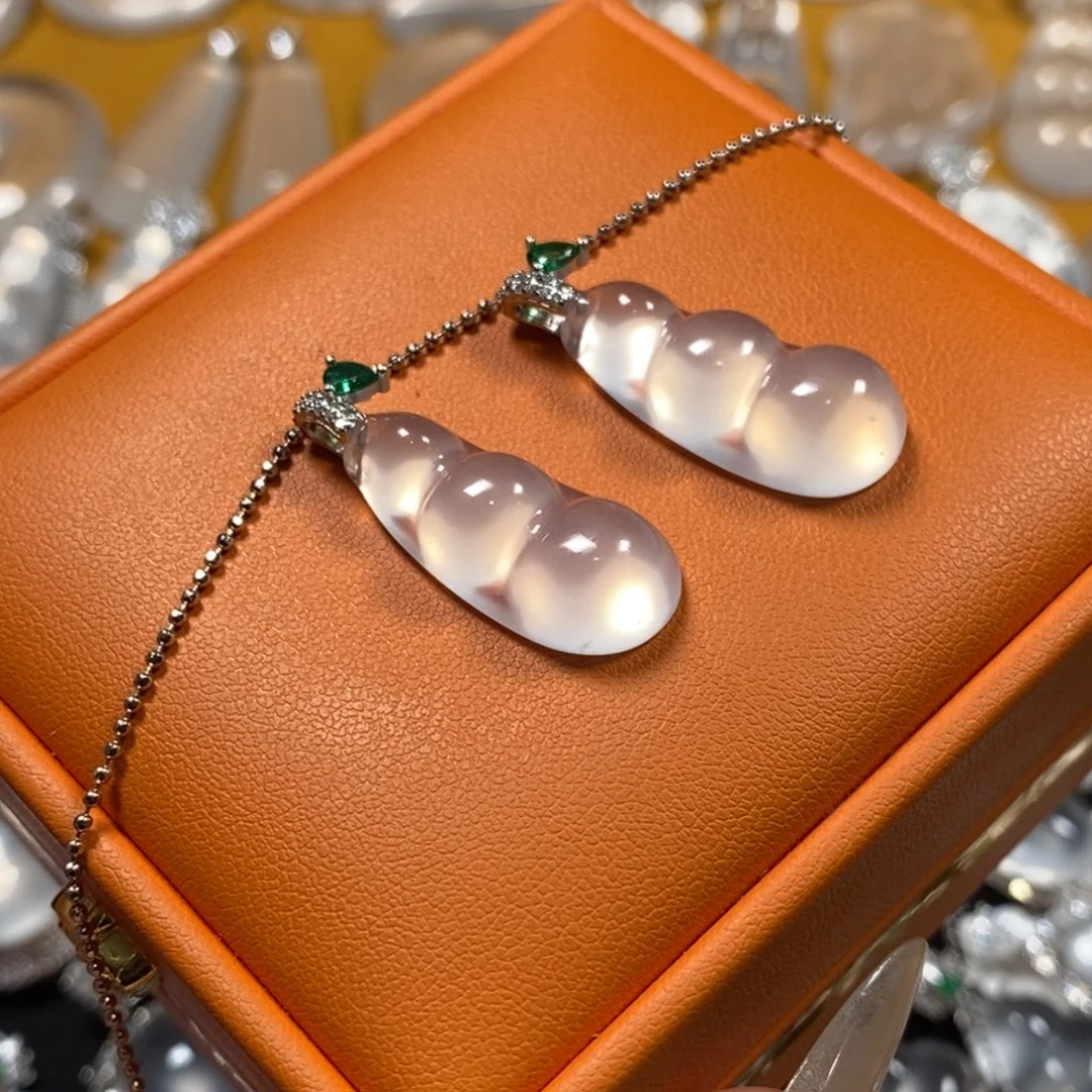 石英质玉银S925镶嵌颈饰圆满福豆