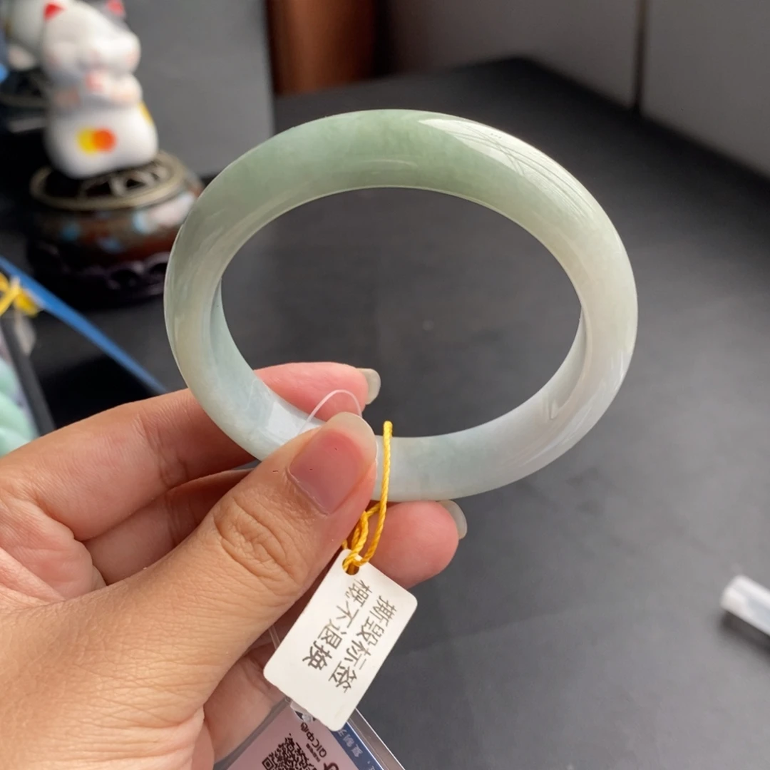 翡翠未镶嵌手镯55口