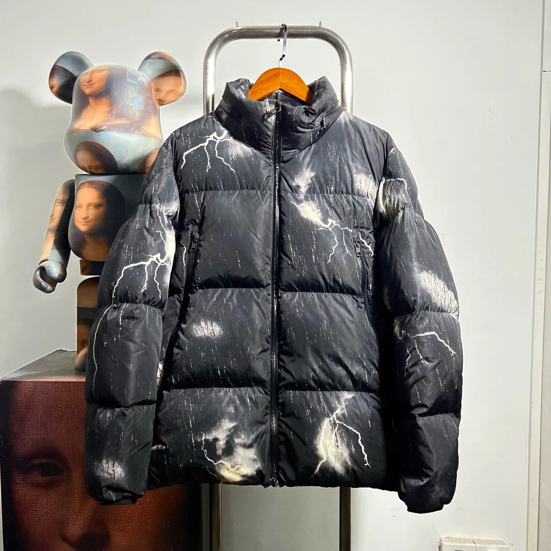 99新 MONCLER 闪电羽绒服 V0511 4胸围57衣长75