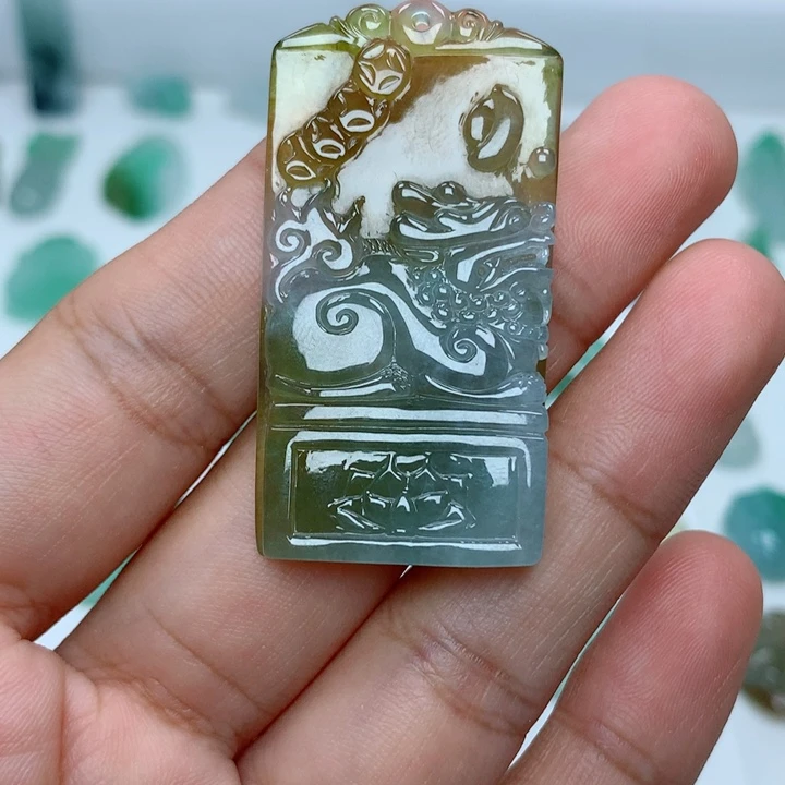 吊坠(不含链)未镶嵌翡翠