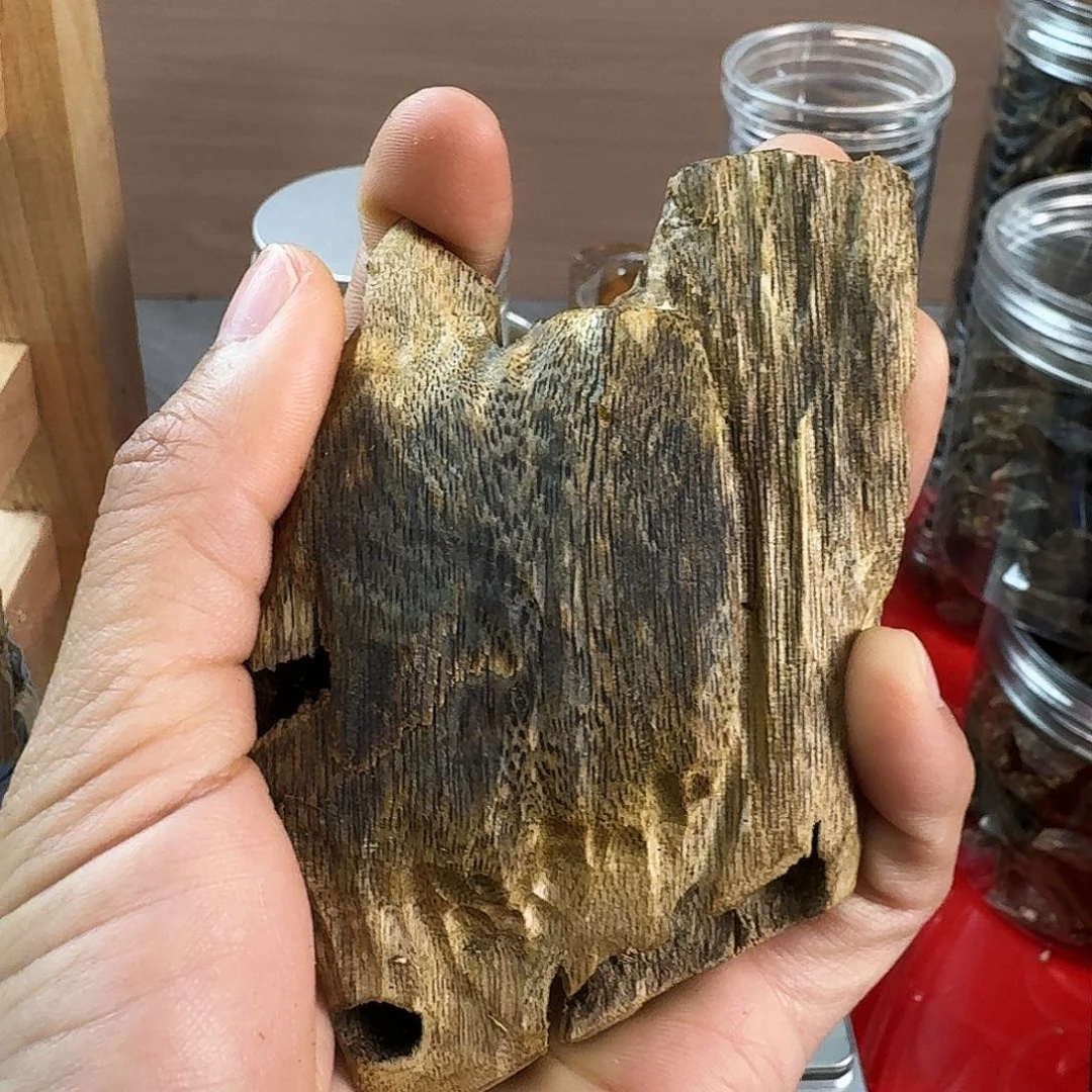 香料绿奇楠虫漏白棋28克