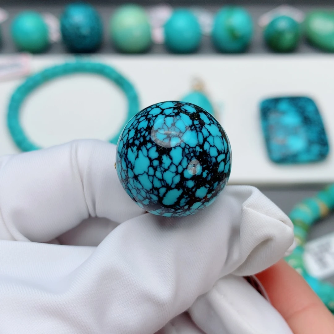 绿松石颈饰未镶嵌